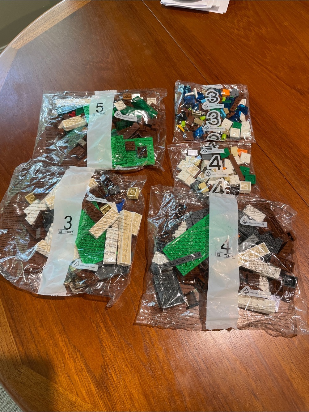 Lego sealed bags 136R7 bags 3, 4, and 5 year 2015 and two bags from 2007 - Picture 1 of 11